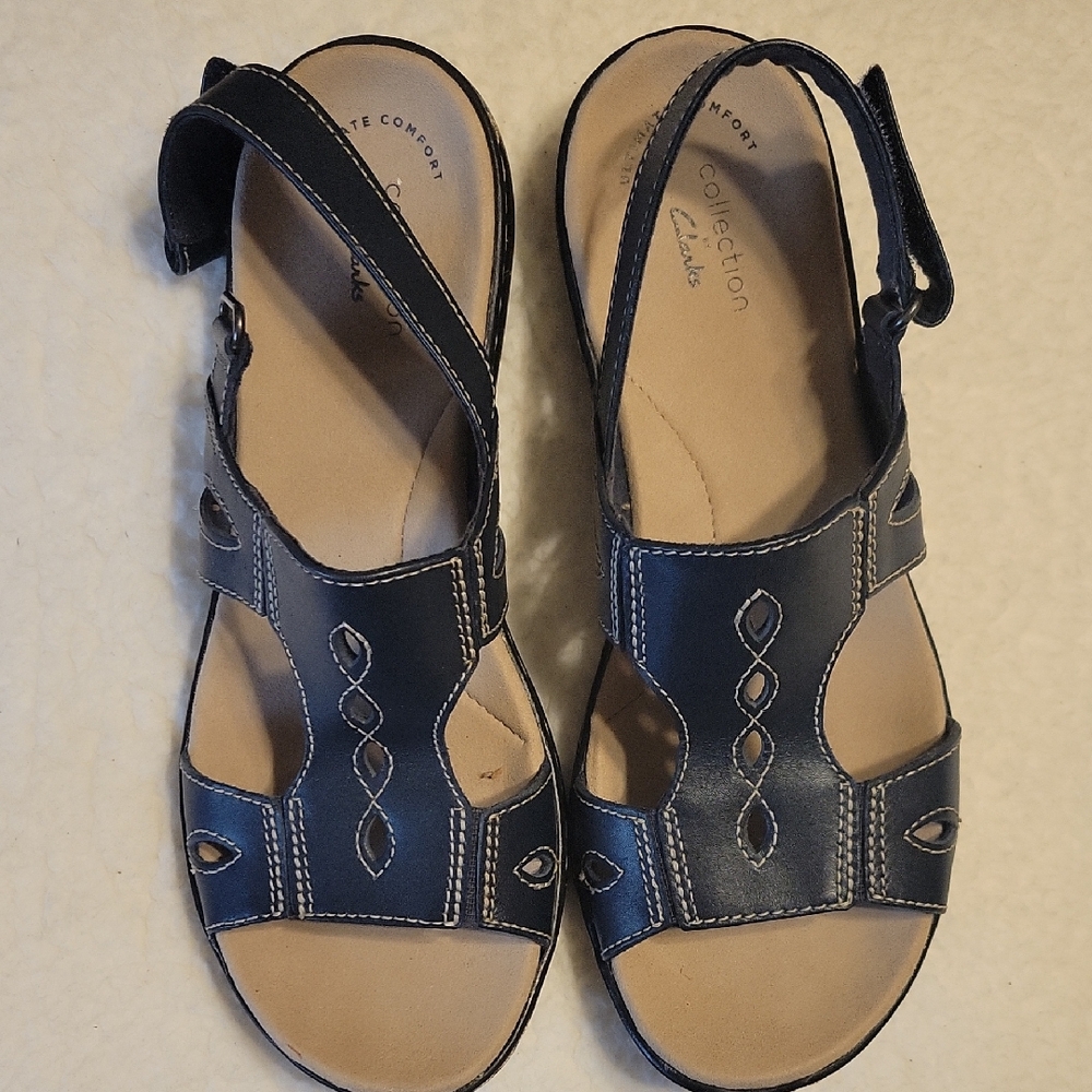 Clarks Women's Navy Sandals